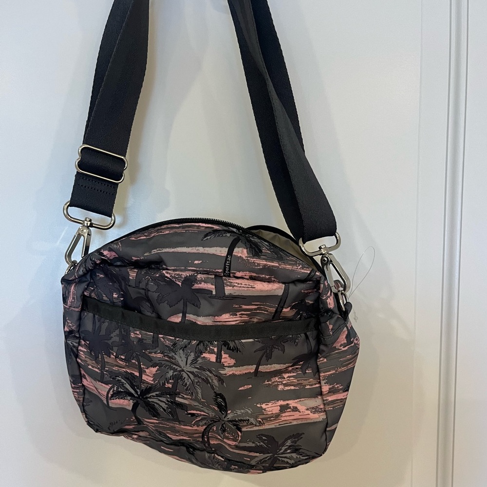 Lesportsac never used